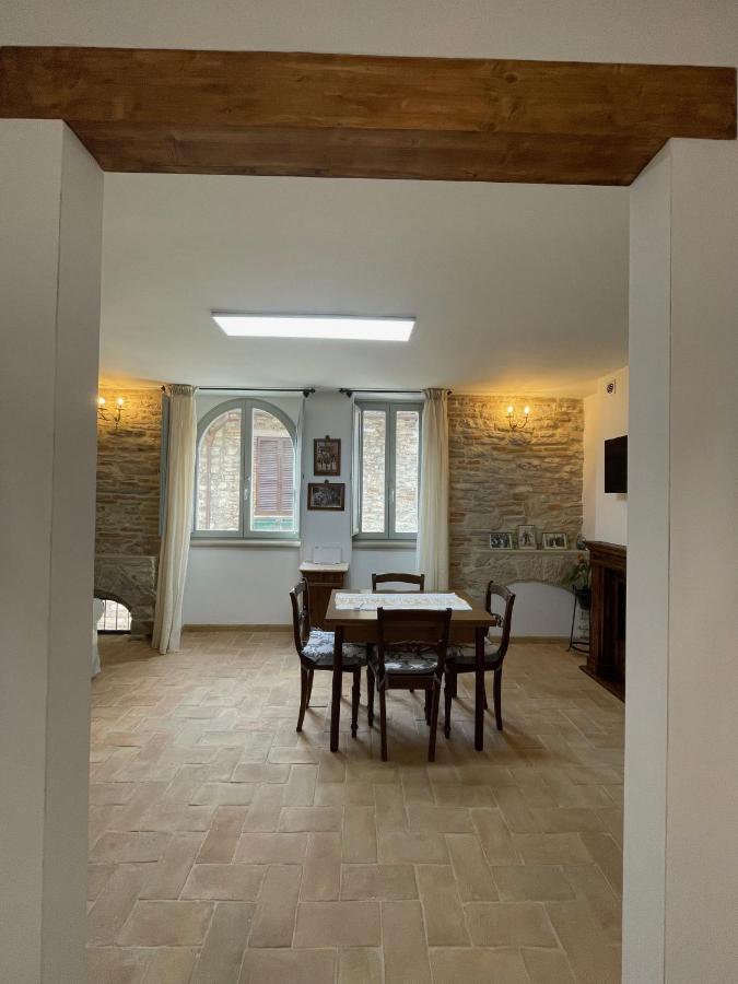 Apartamento Casa La Rosa Gubbio Exterior foto