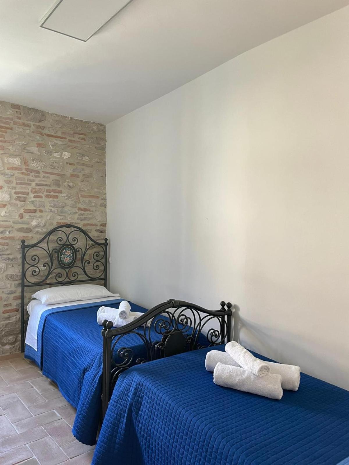 Apartamento Casa La Rosa Gubbio Exterior foto
